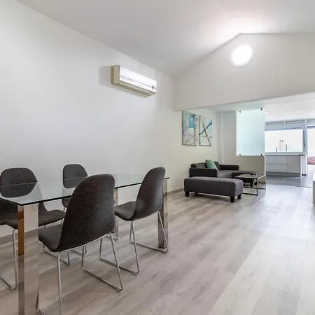 Flatguest Einstein + Pool + Bbq + 2 Bdr 펜션 San Bartolomé